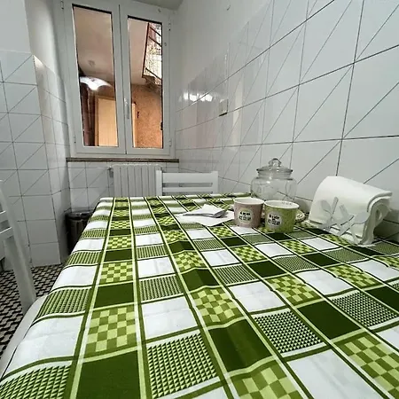 Apartman The First Door-rome